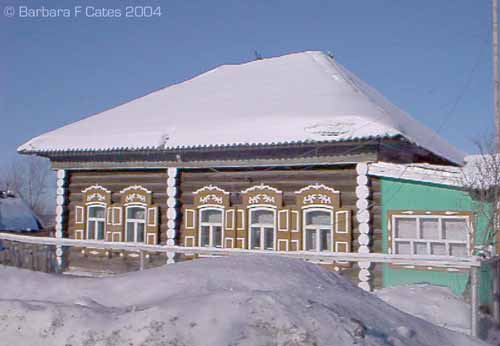 A log house in village between Ekaterinburg & Tyumen' Russia